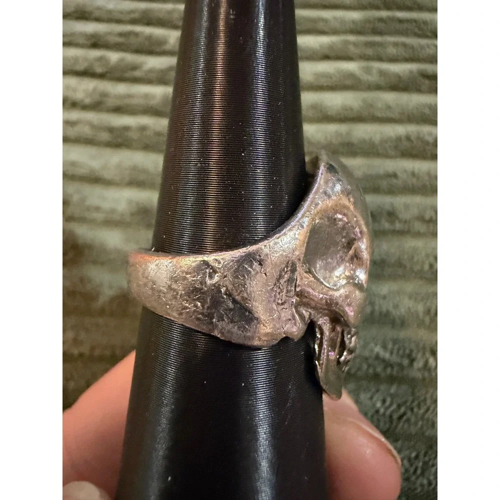 Gothic Skull Ring Silver Tone Punk Biker Statement Ring Size:‎ 9.75